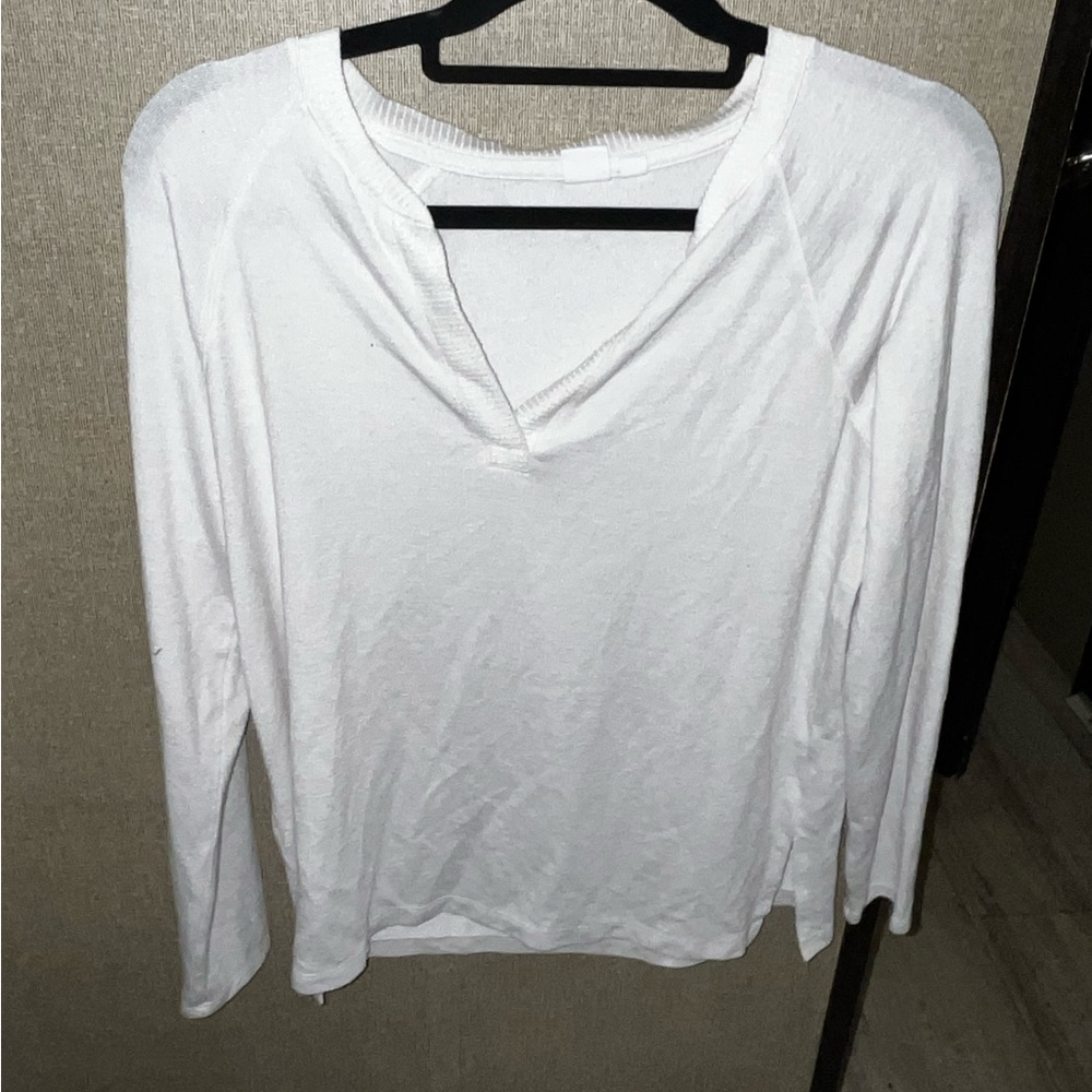 GAP White V-Neck Sweater